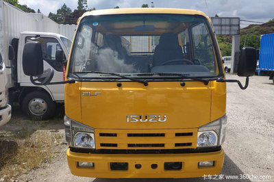 慶鈴五十鈴底盤掃路車 城市清潔的可靠選擇